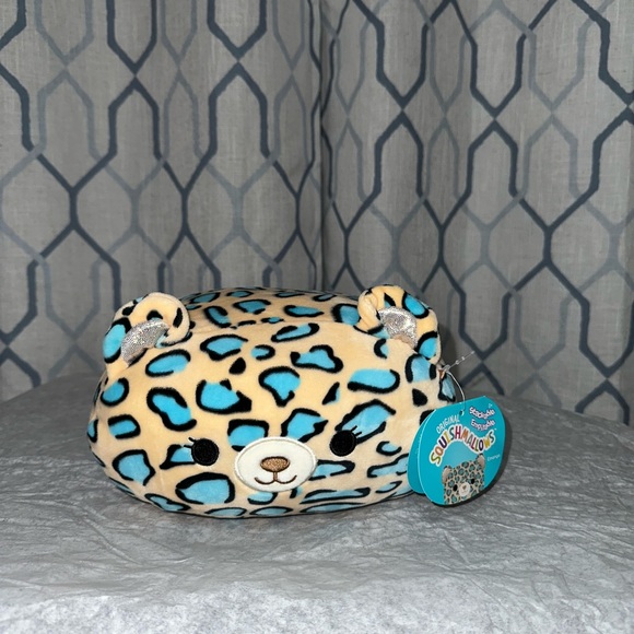 Squishmallows Liv the Leopard Stackable Stuffed Plush - Picture 1 of 2
